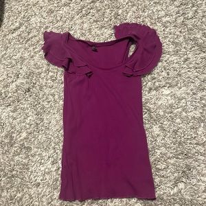 MAGENTA TANK TOP GREAT FOR OUTDOORS VERY STYLISH GREAT FOR A DAY OUT